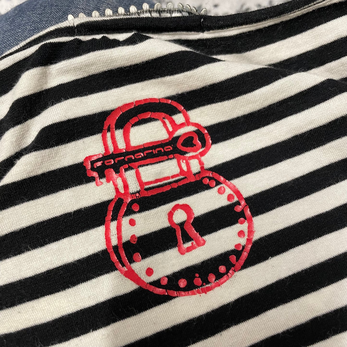 fornarina black white puffy red heart charm button striped puff sleeve top