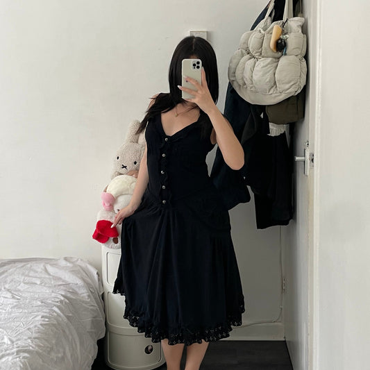 McPlanet黑色荷叶边纽扣刺绣中长连衣裙,蕾丝下摆