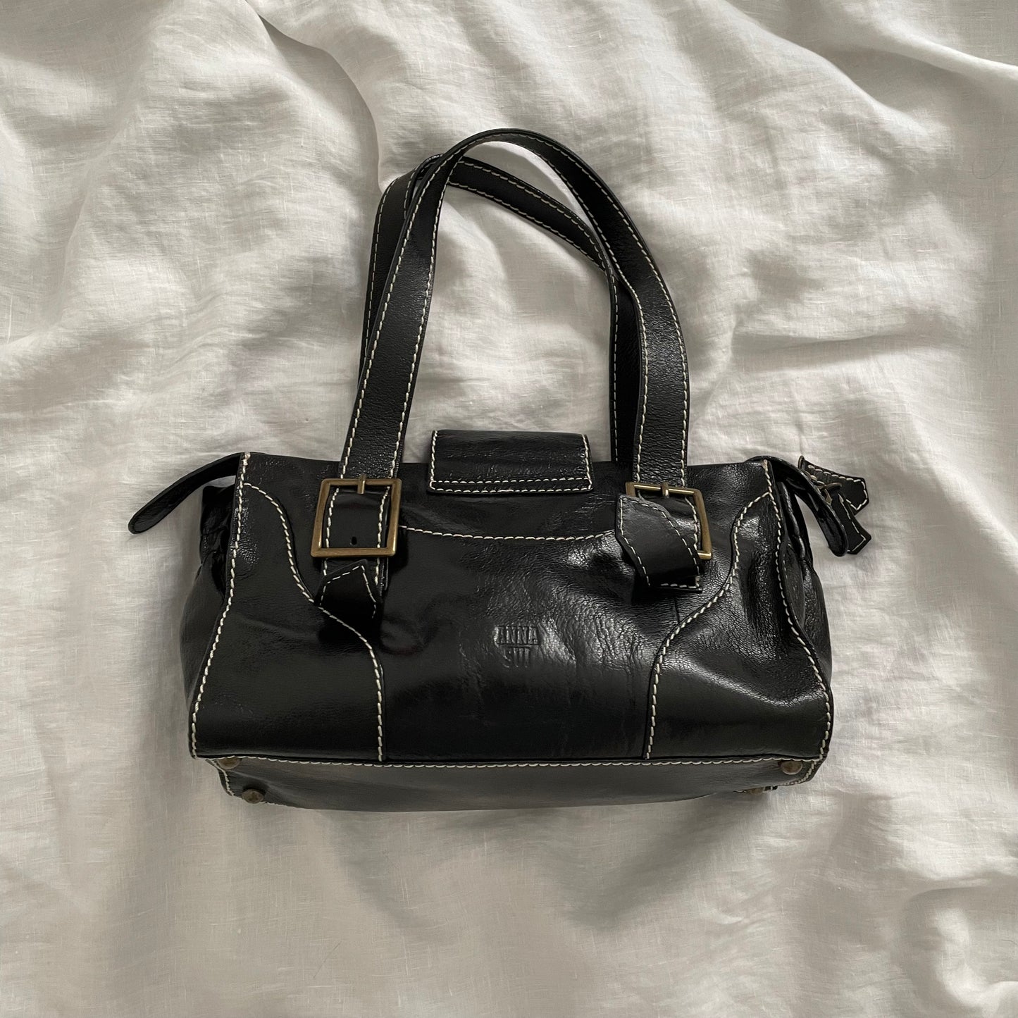 vintage anna sui black leather brassy hardware butterfly lock shoulder bag
