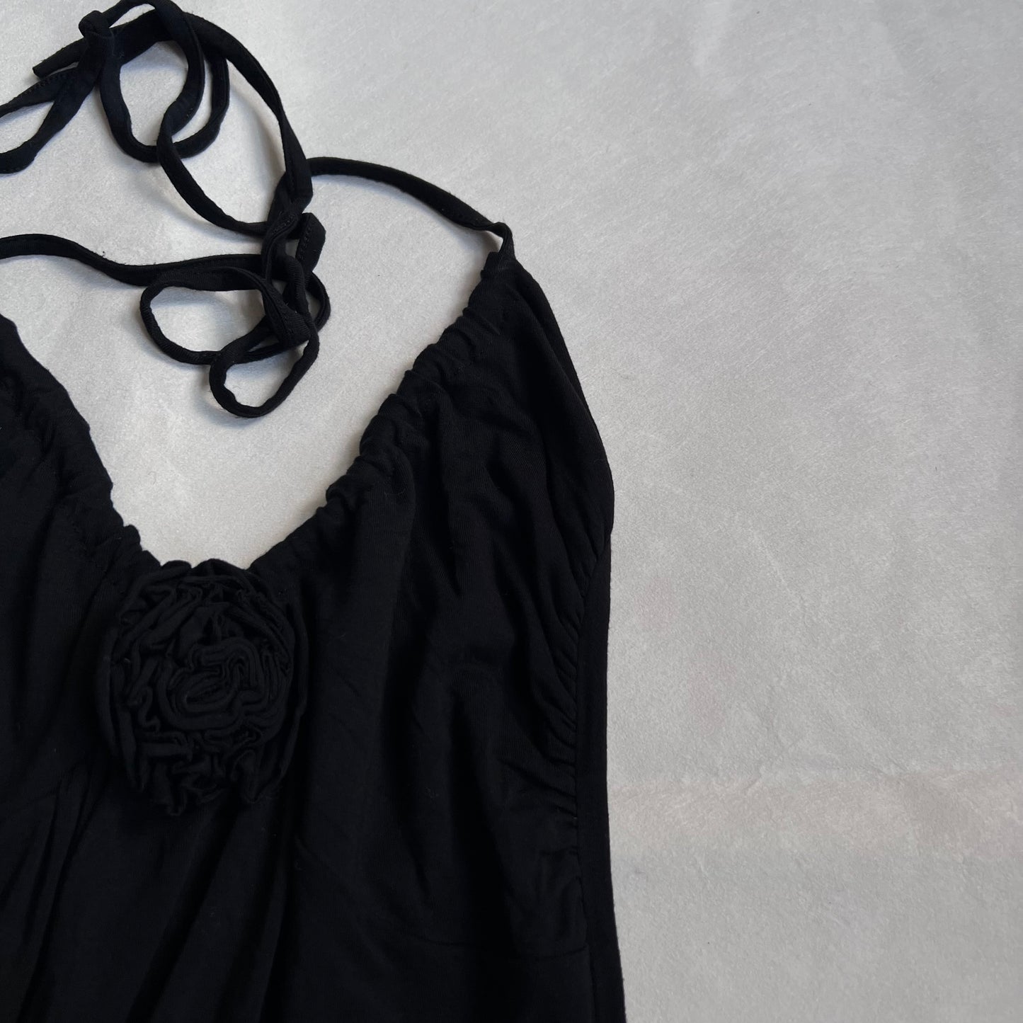 las chicas black drop waist sequin hem halter neck rosette bust long tunic cami