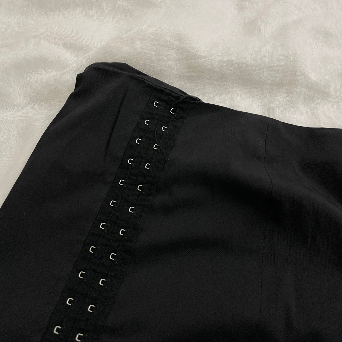 vintage b&b insiem office siren black hook and eye midi skirt