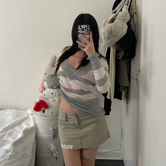 billabong preppy khaki beige graphic mini skirt