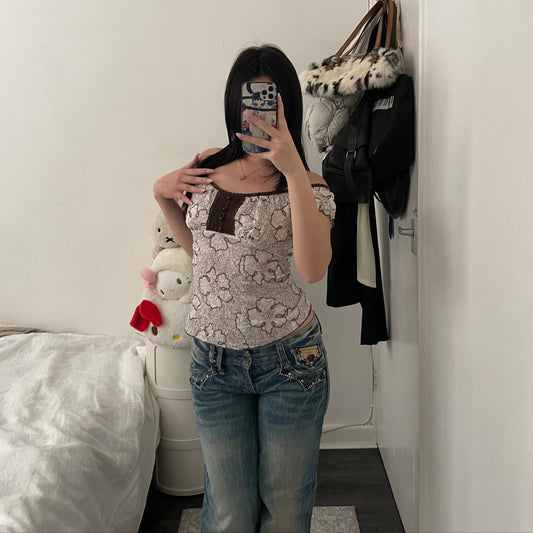 缓存 缓存 白色棕色花卉刺绣设计蕾丝衬衫