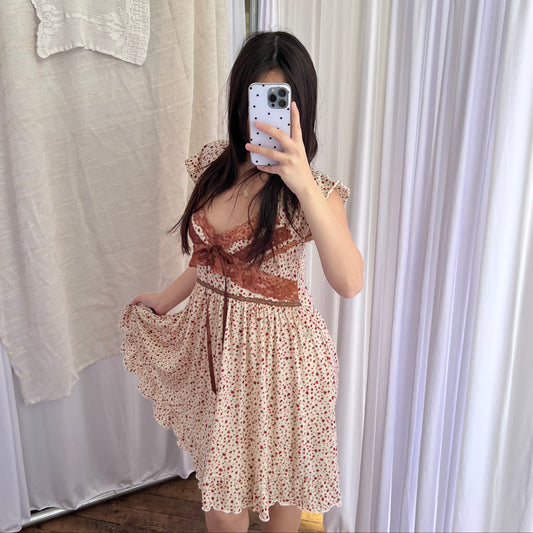 Axes Femmes Beige Floral Print Lace Trim Ribbon Milkmaid Dress