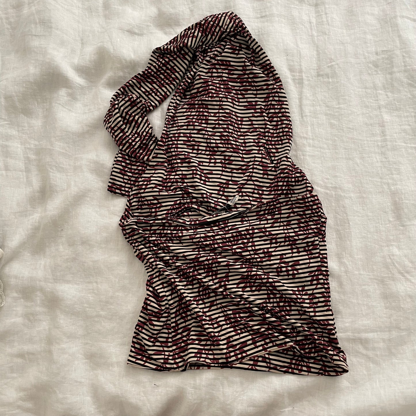 vintage hood burgandy floral print striped heck neck top with attached neck scarf