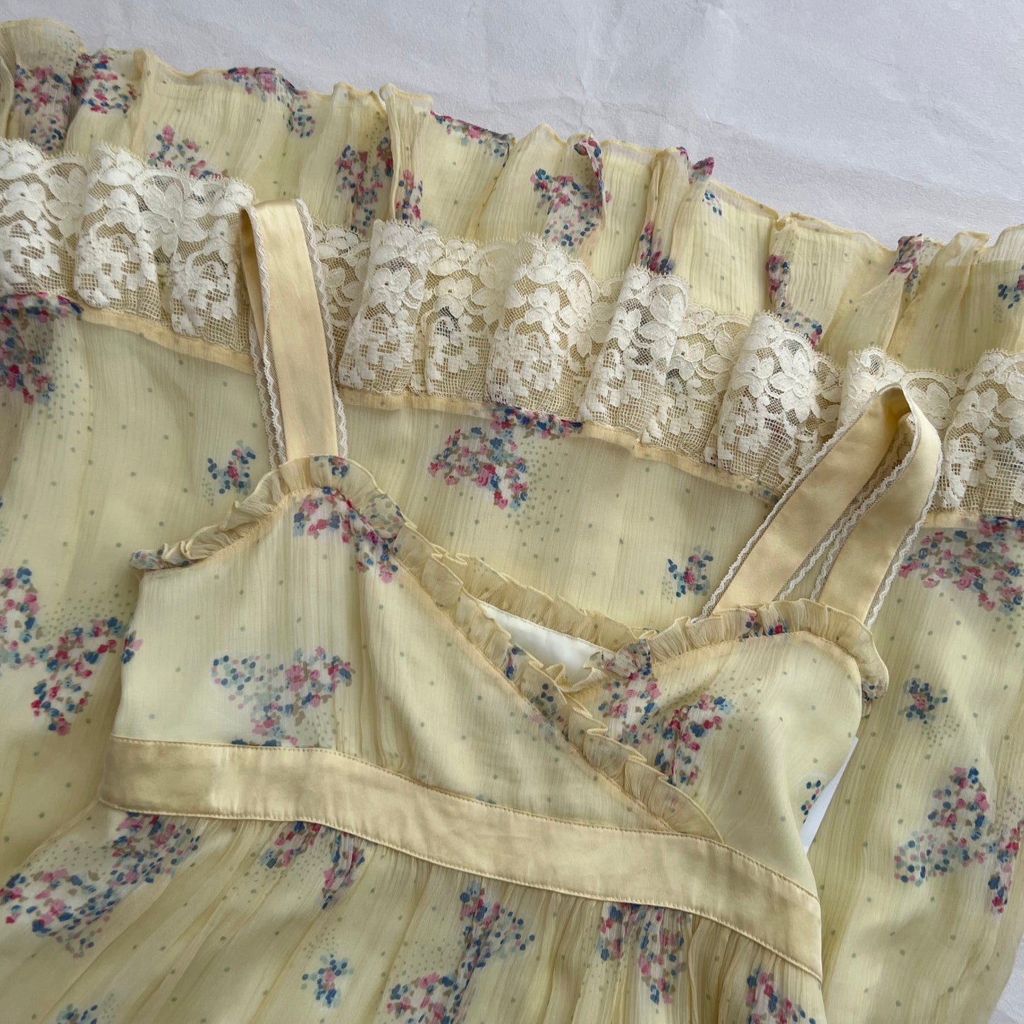 Dreamy Baby Yellow Cynthia Rowley Butterfly Frill Lace Silk Knee Length Dress