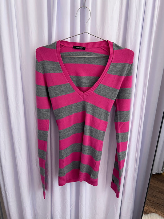Denny Rose Fuschia Pink Grey Striped V Neck Fitted Knit Sweater