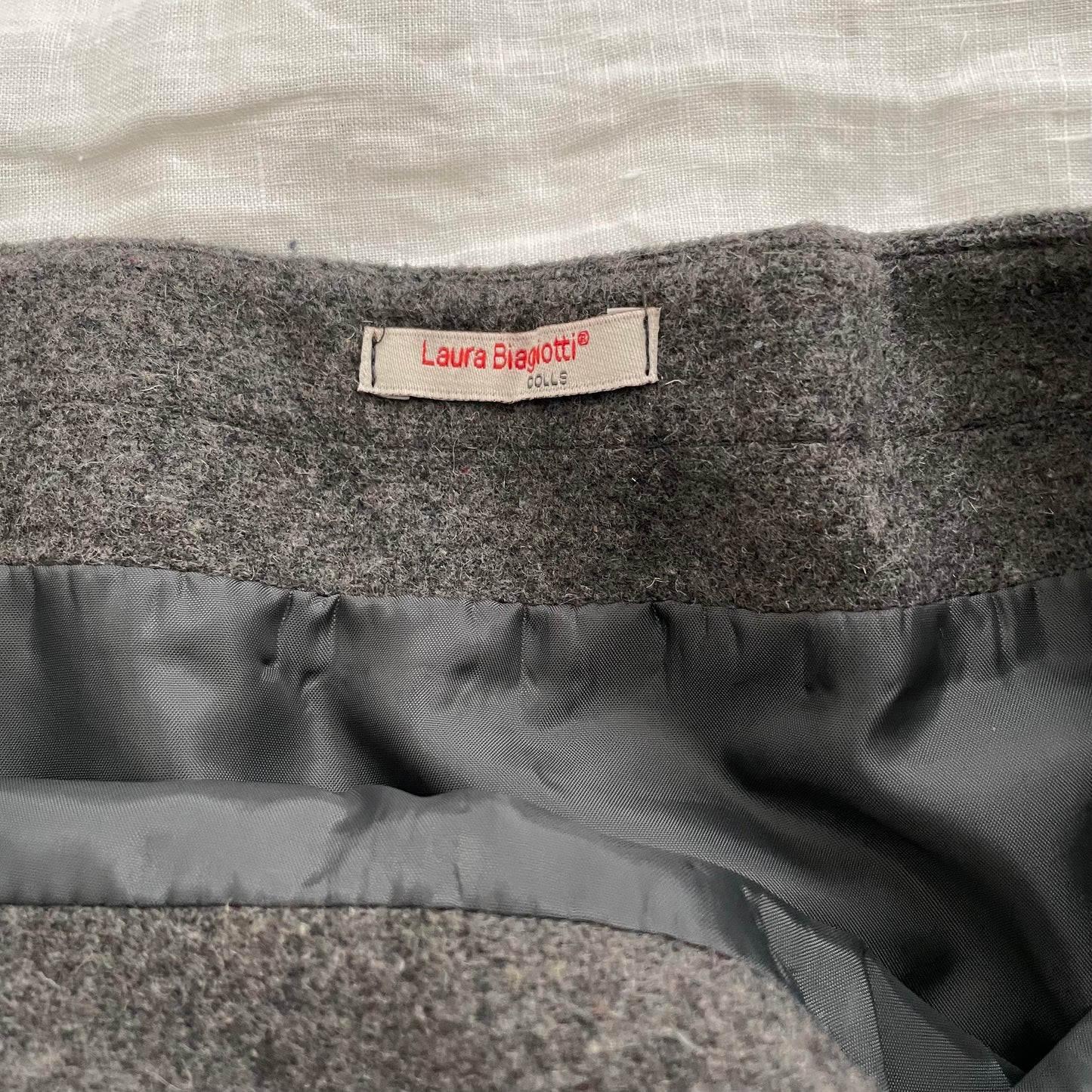 laura biagiotti grey wool blend drop waist waist ribbon bow detail pleated mini skirt