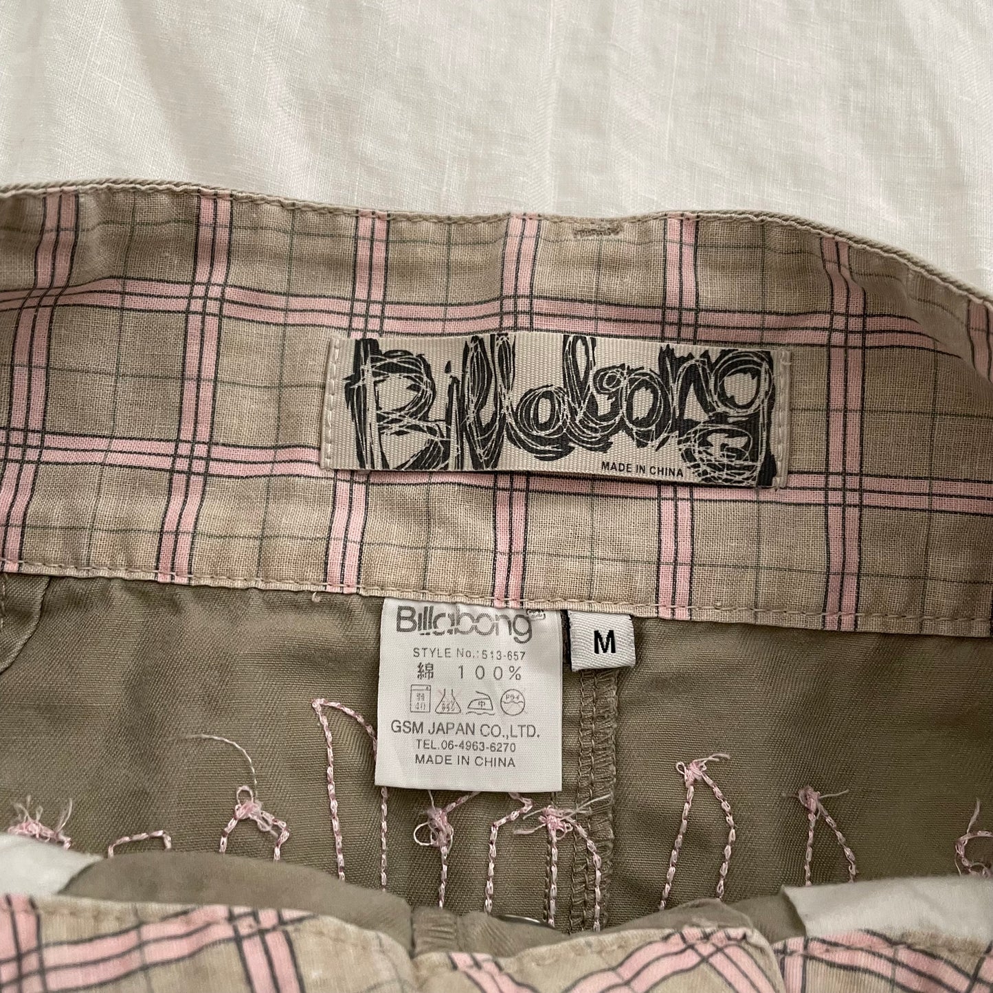 billabong preppy khaki beige graphic mini skirt