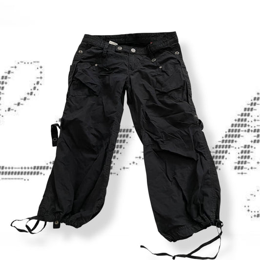 red tag diesel black utility balloon parachute style low rise crop capri trousers