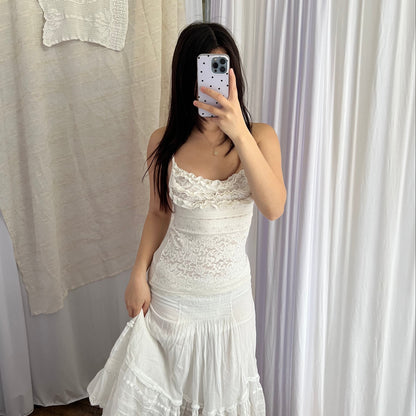 Suggest Romantic White Frilly Floral Lace Ruffle Lace Camisole
