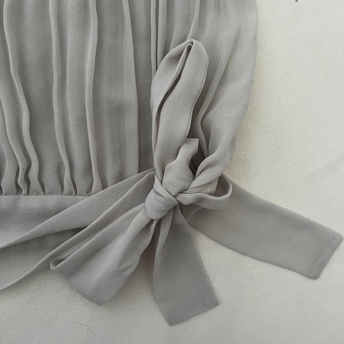 Greige Floral Brooch Pleated Fairly Babydoll Flared Bubble Hem Blouson Cami
