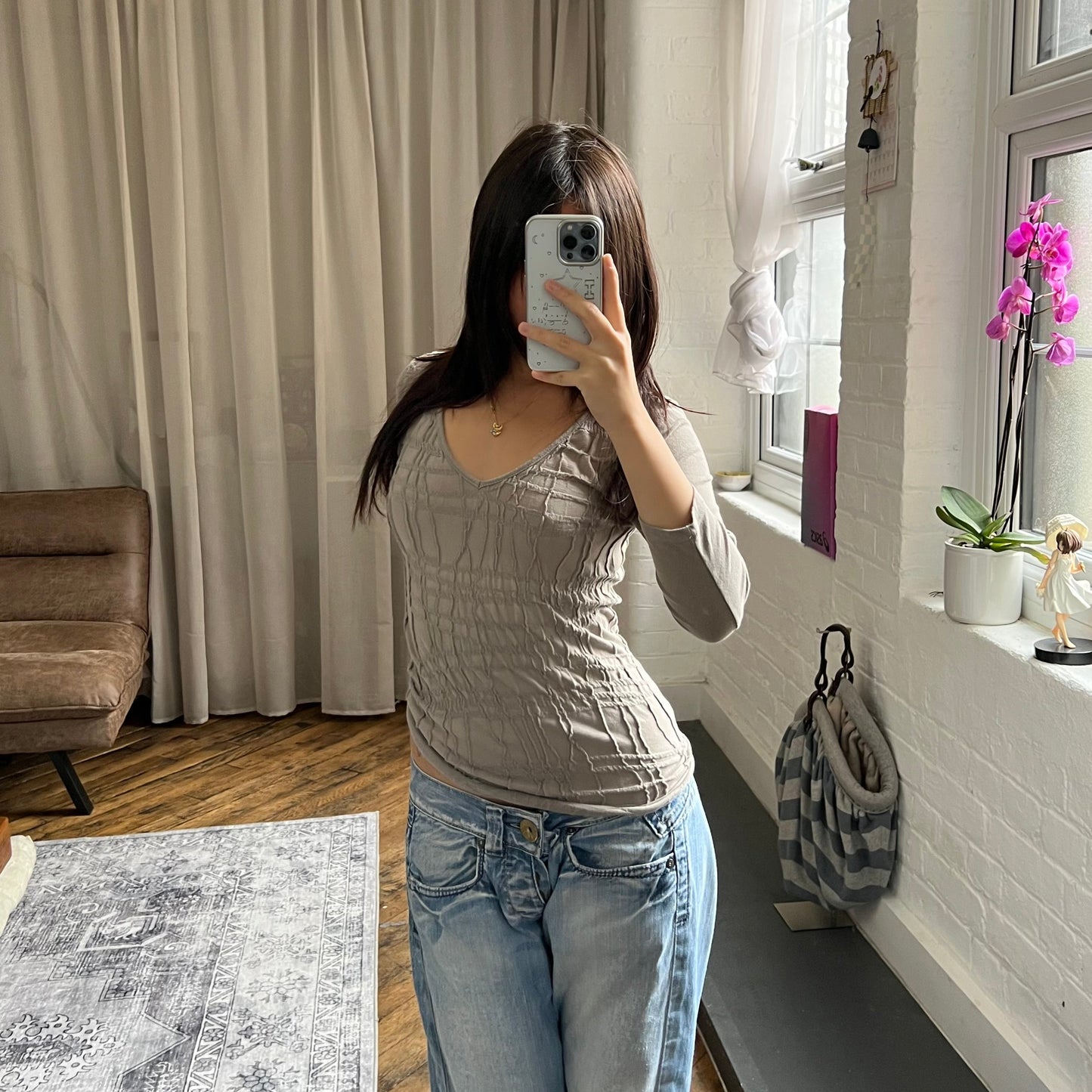 beige sarah pacini ruched 3/4 sleeve fitted top