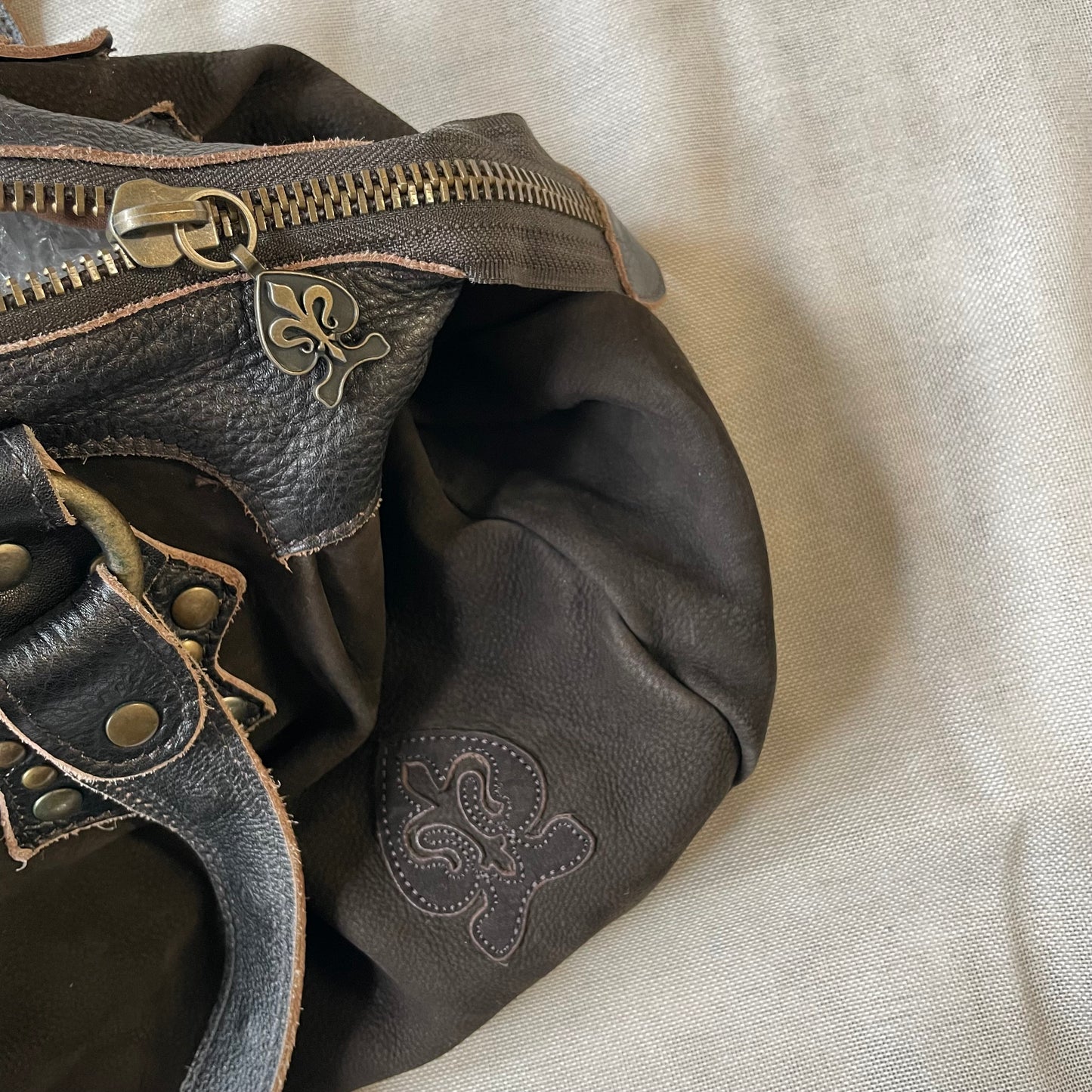 western grunge vintage nine lives brown suede leather studded shoulder bag