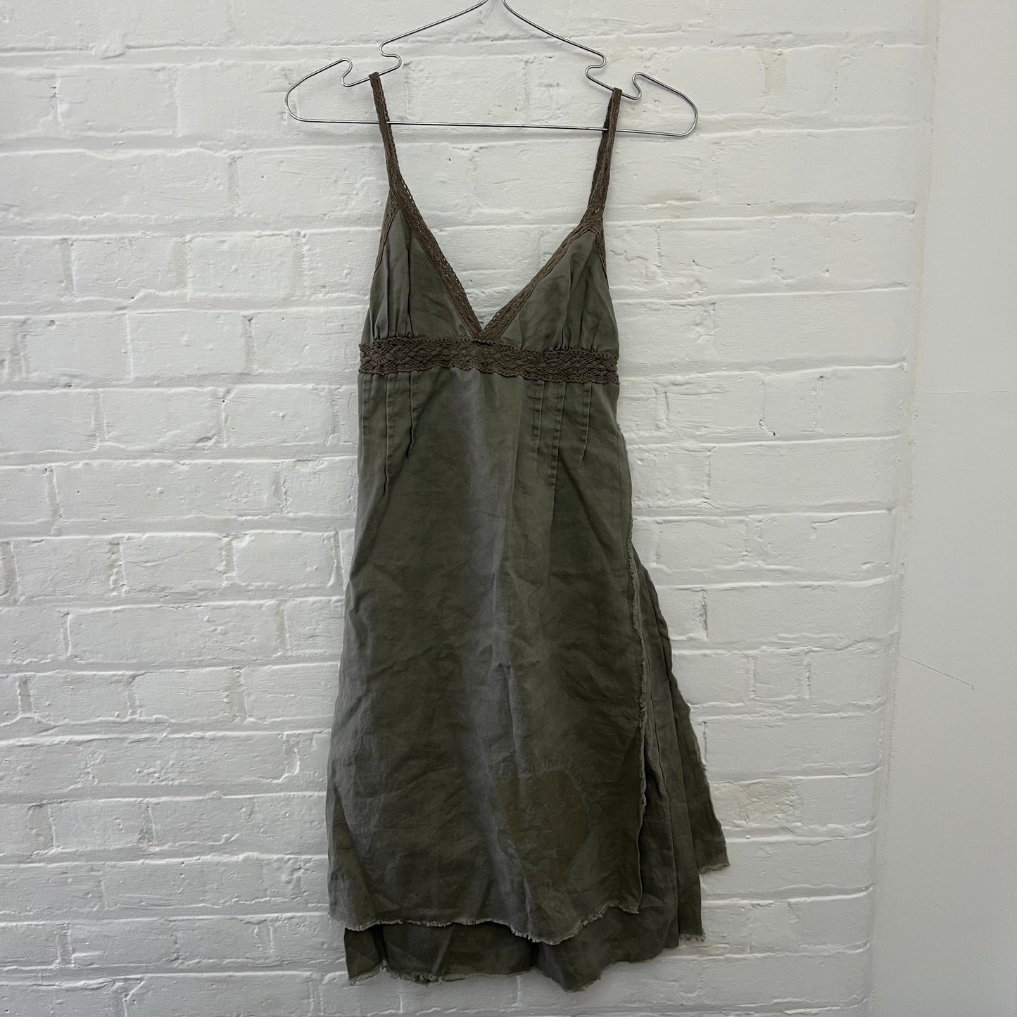 Rwd Jeans Khaki Lacey A Line Graphic Hem Midi Dress