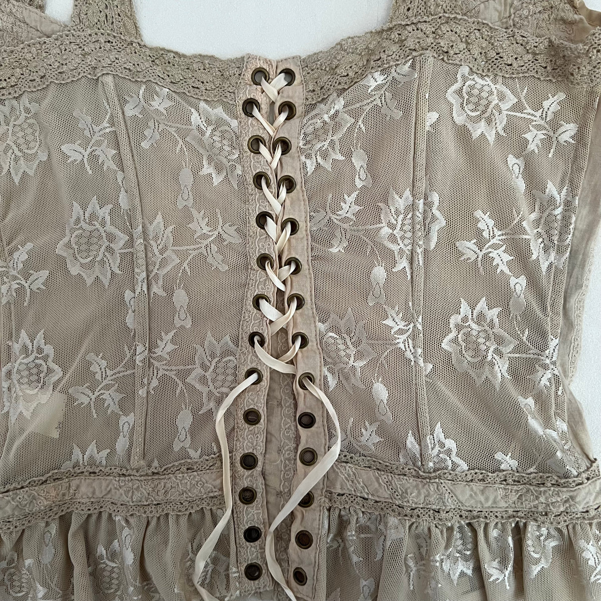 Silvian Heach Beige Embroidery Lace Romantic Ruffle Lace Up Trim Corset Top