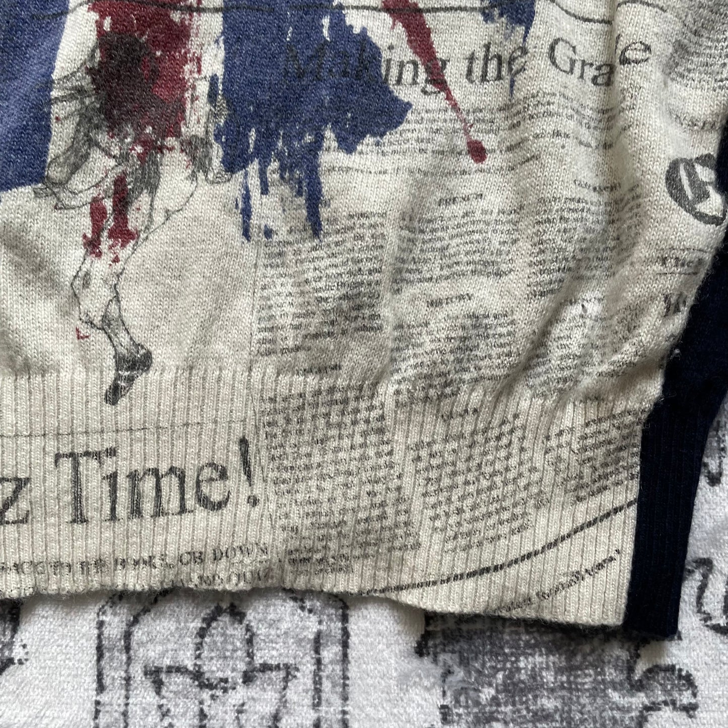 复古 John Galliano 海军蓝长袖英国国旗报纸印花羊毛羊绒混纺针织毛衣