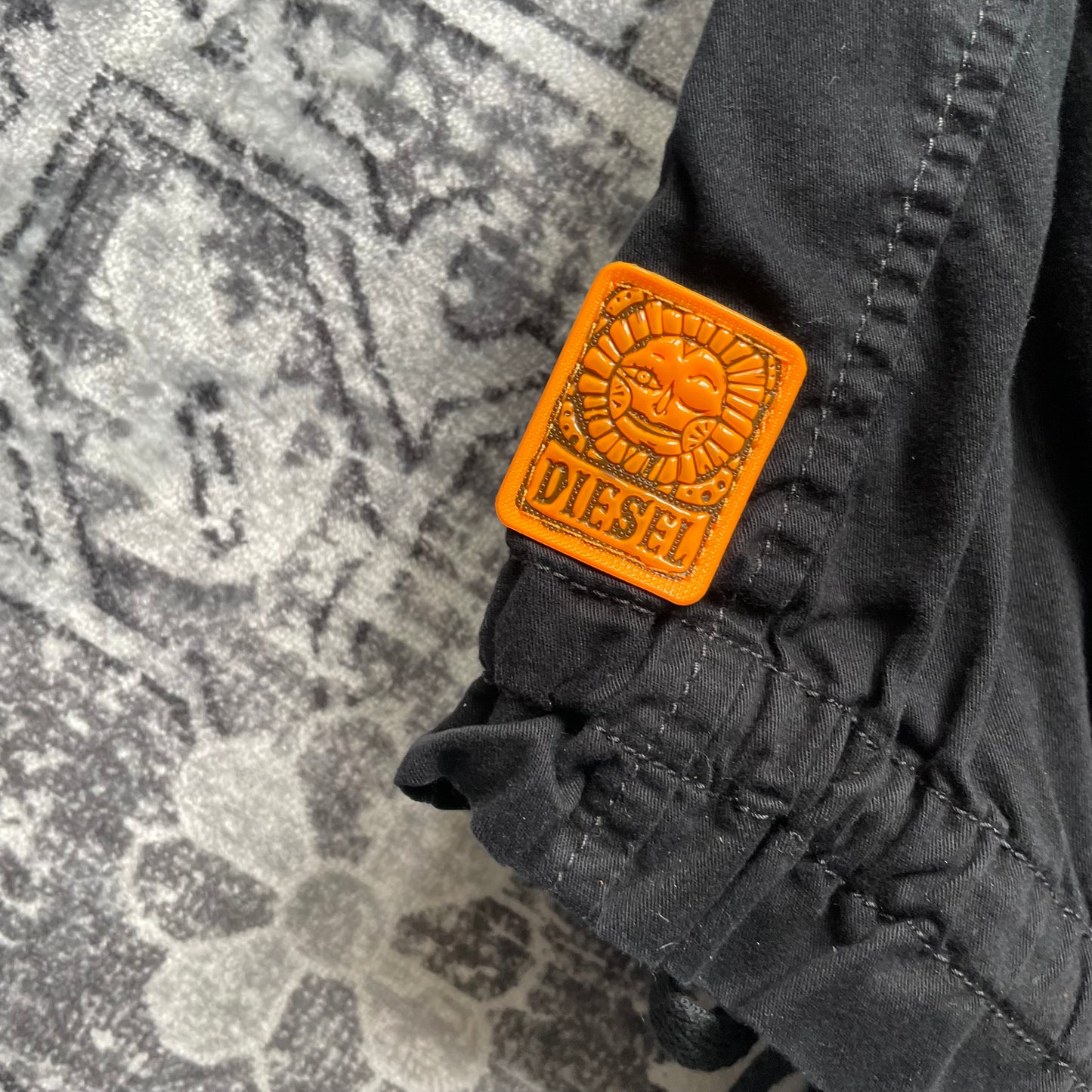 diesel red tag cargo utility black capri trousers