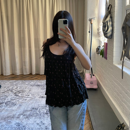 歇斯底里的魅力 x 滚石乐队学院风黑色经典舌头印花荷叶边多层背心