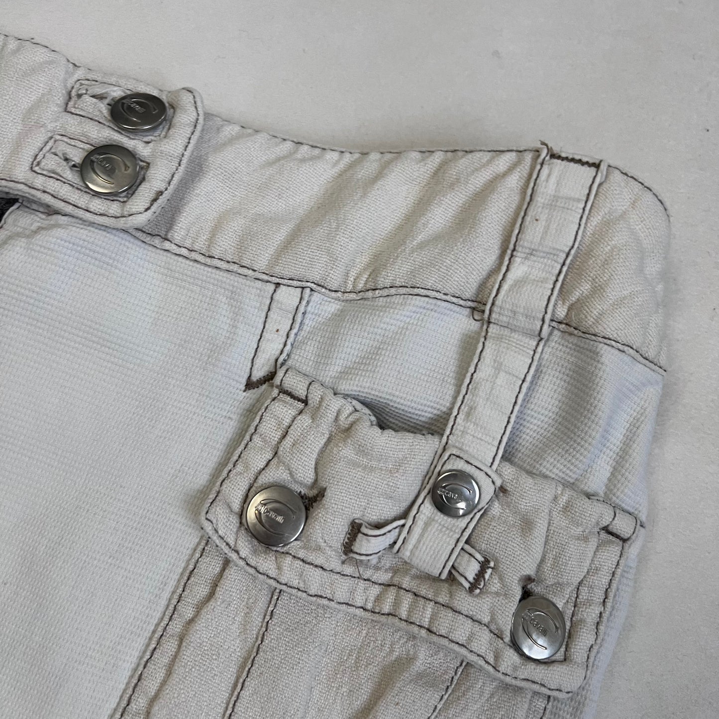 roberto cavalli white cargo denim pleated buckle knee length skirt