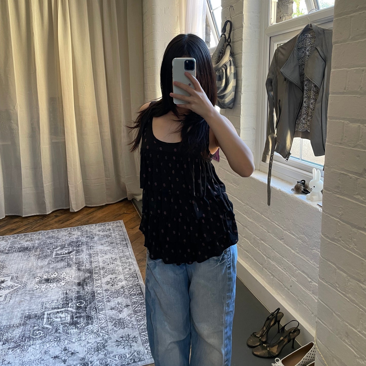 歇斯底里的魅力 x 滚石乐队学院风黑色经典舌头印花荷叶边多层背心