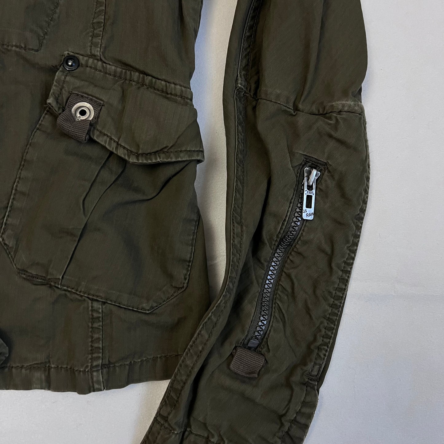 dark khaki g-star raw long sleeve utility style neck buckle jacket