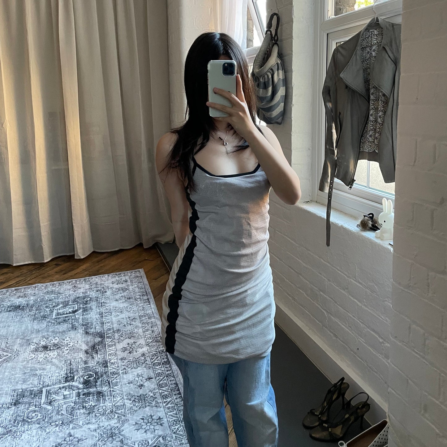 Marithe francois girbaud 灰色网布褶饰侧边蕾丝饰边中长连衣裙