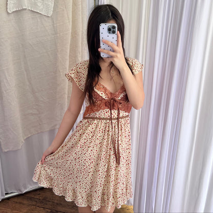 Axes Femmes Beige Floral Print Lace Trim Ribbon Milkmaid Dress