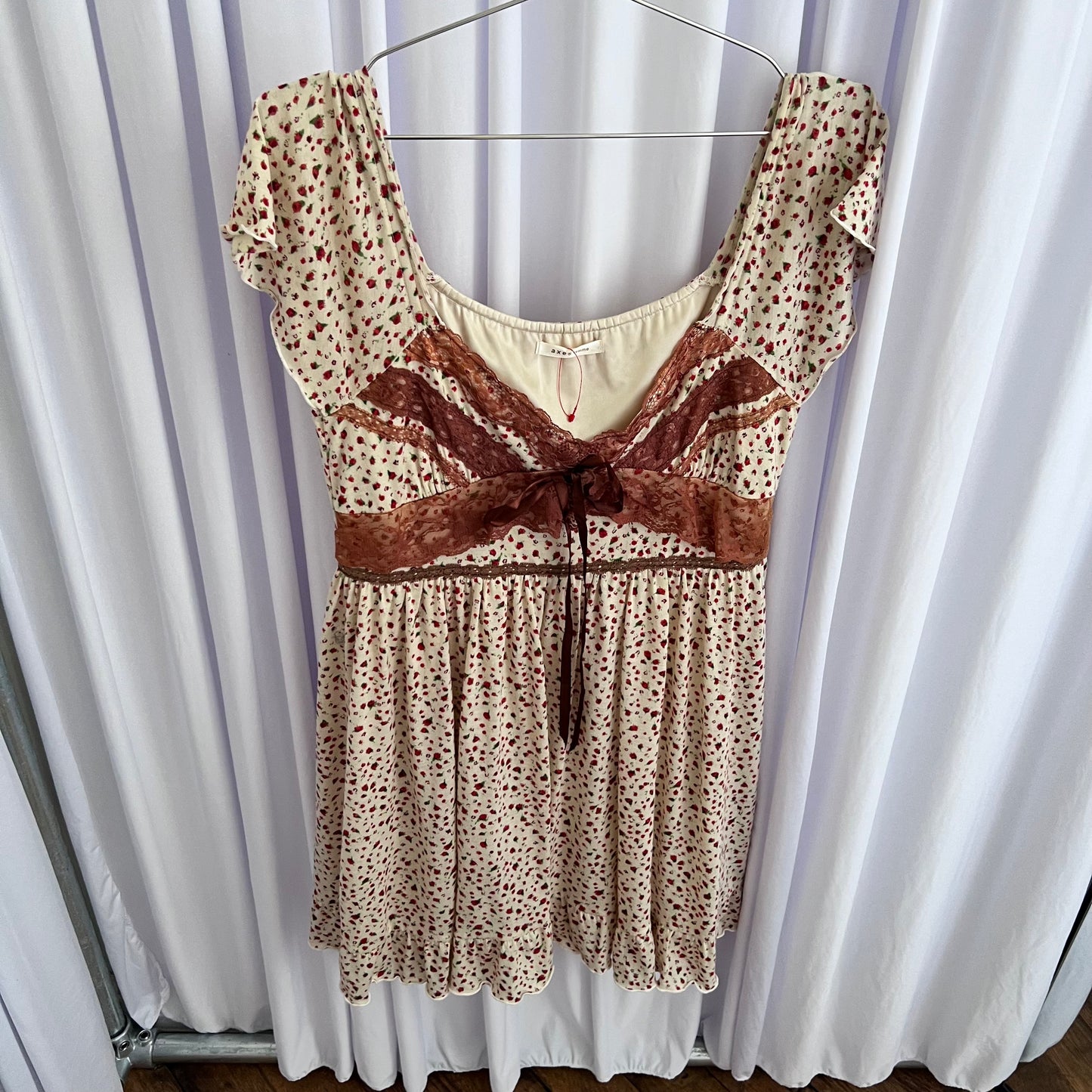 Axes Femmes Beige Floral Print Lace Trim Ribbon Milkmaid Dress