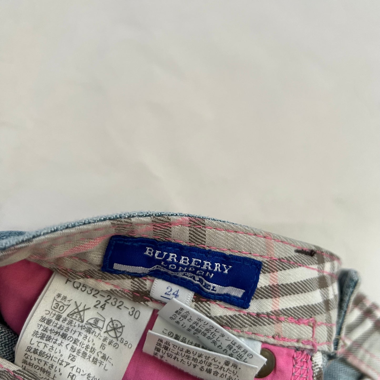 Burberry Blue Label Medium Wash Nova Check Denim Capris