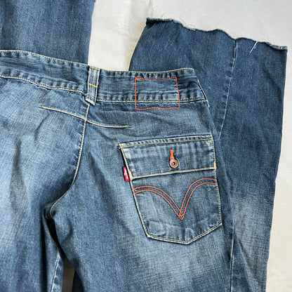 vintage levi's low rise medium wash straight denim jeans