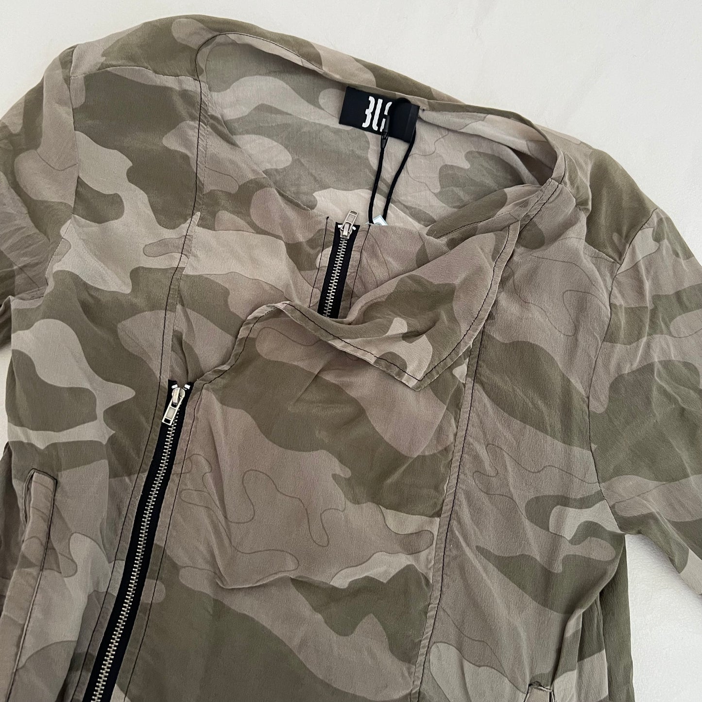 3L Khaki Camo Asymmetric Dual Zip Long Sleeve Jacket Top