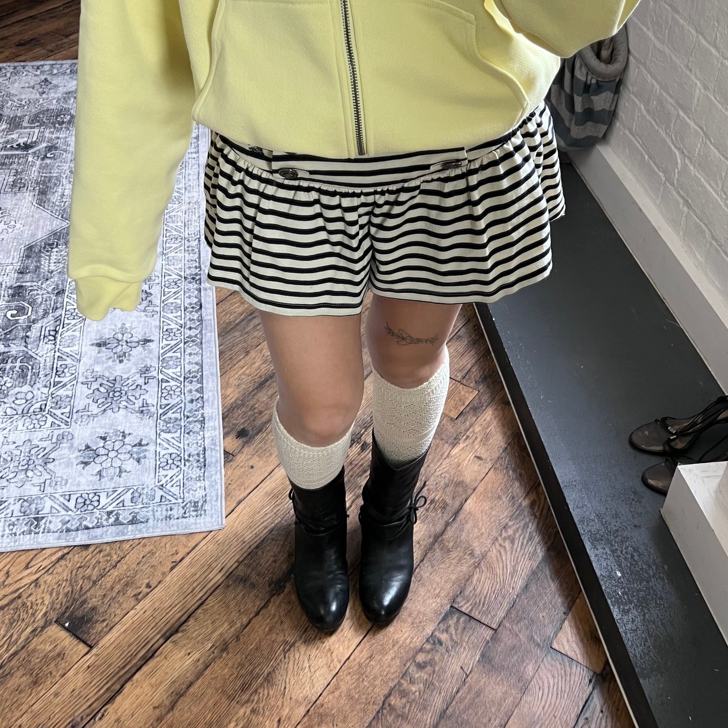 preppy sailor button burberry blue label black cream striped drop waist culotte shorts