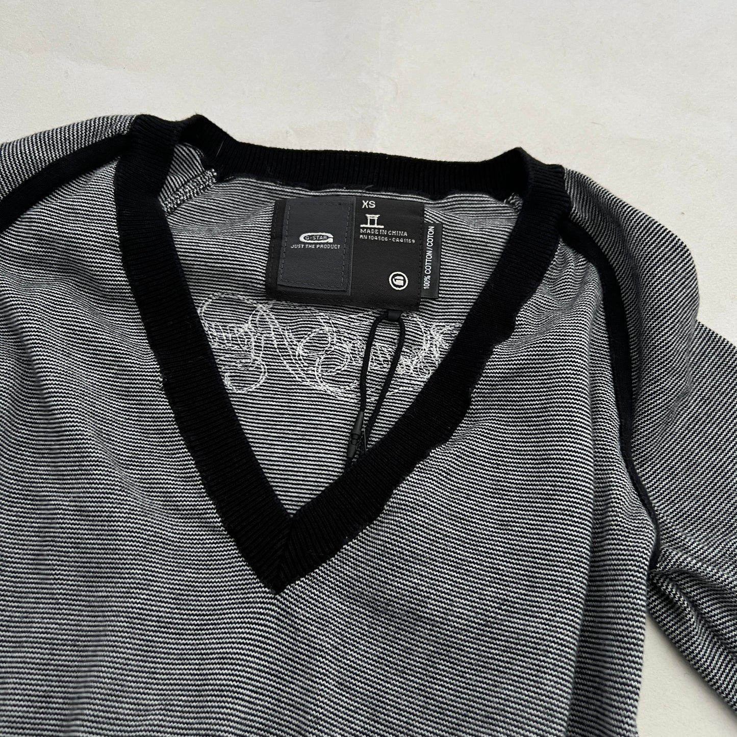 Black White G-star Raw Striped V Neck Contrast Hem Sweater