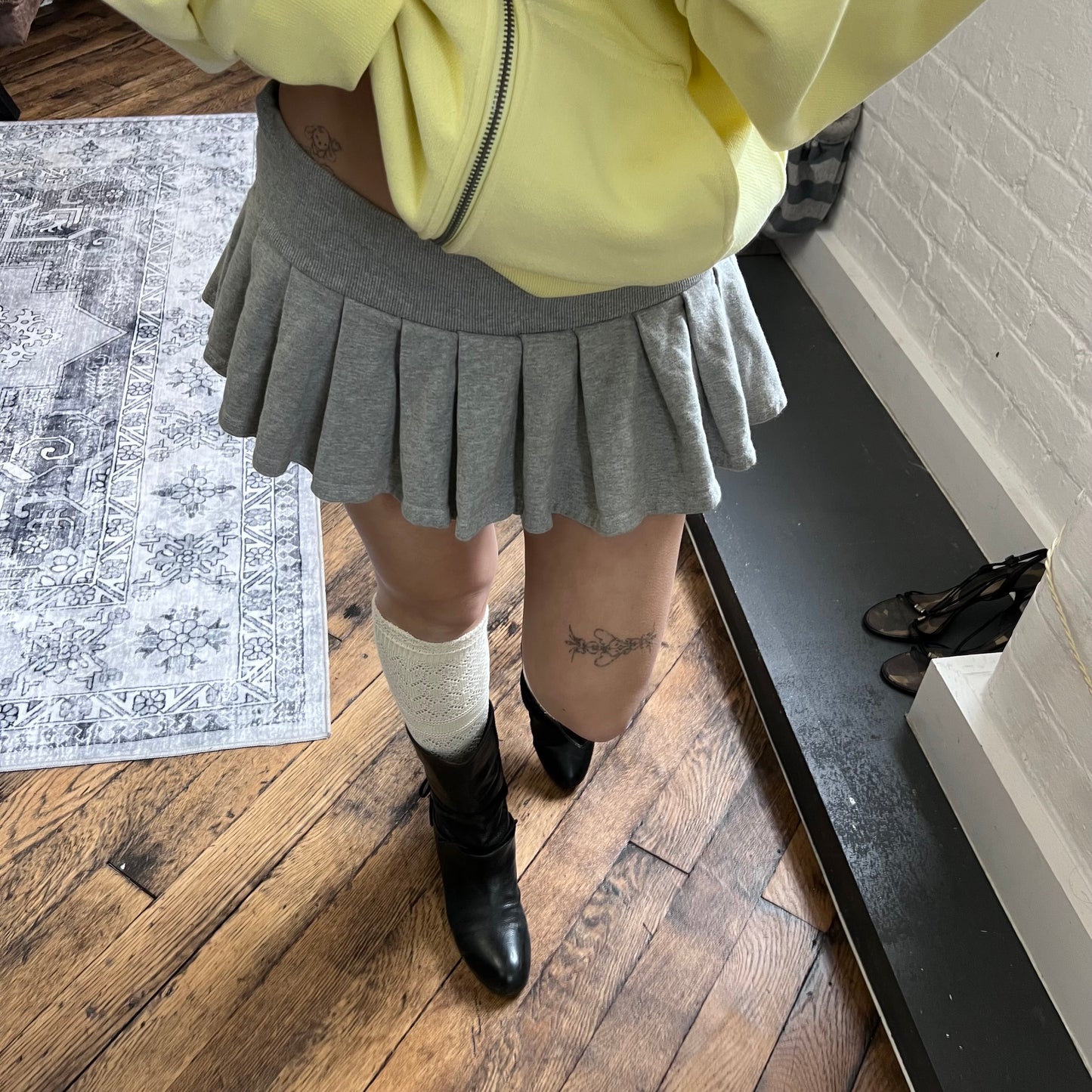 grey shake shake preppy y2k pleated jersey mini skirt