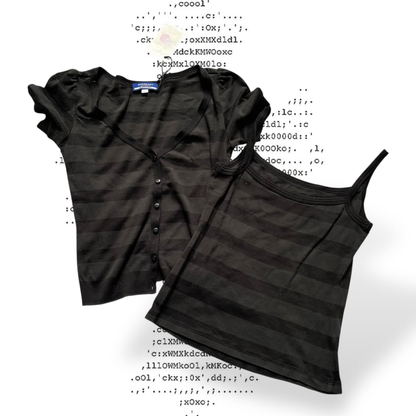 博柏利 (Burberry) 蓝色标签褪色黑色深绿色条纹吊带背心和短袖开衫两件套