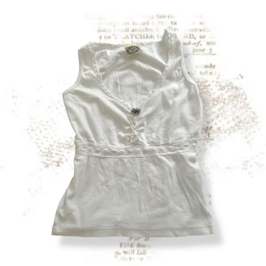 country lady white fitted vest top embroidery lace trim and floral charm