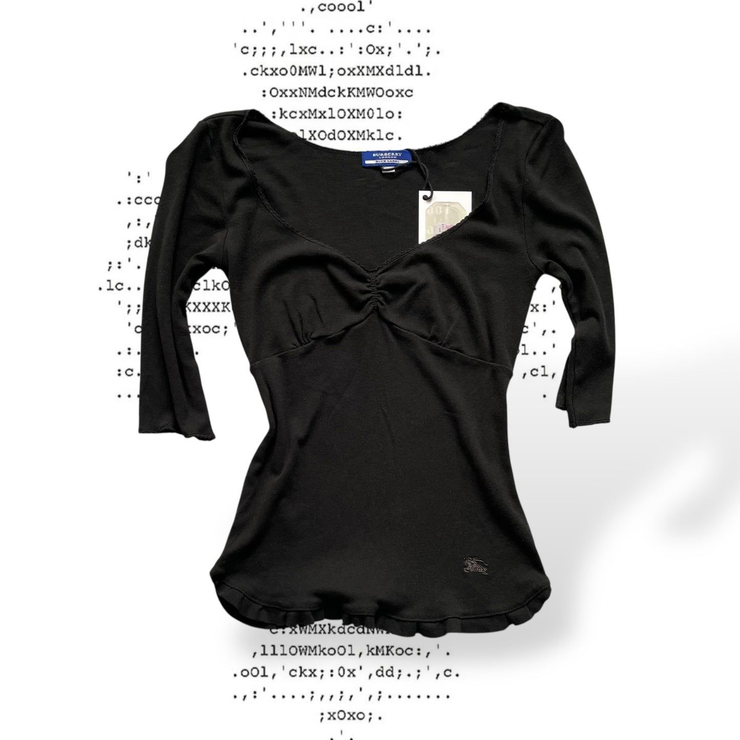 紧身Burberry蓝标黑色褶皱胸部半袖荷叶边下摆衬衫