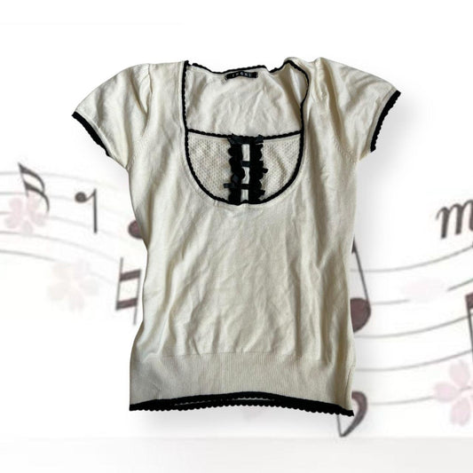 coquette preppy igni white black contrast accent short sleeve ruffle milkmaid knit