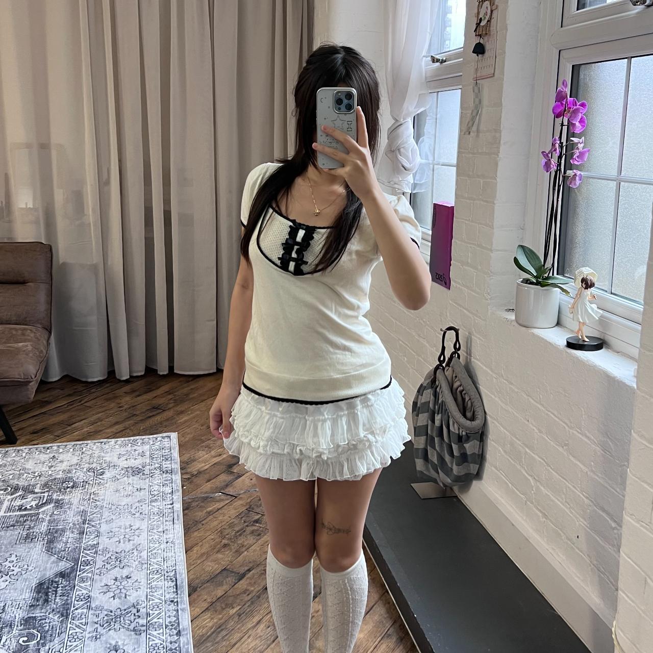 coquette preppy igni white black contrast accent short sleeve ruffle milkmaid knit